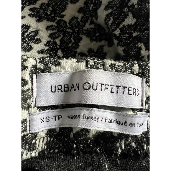 Urban Outfitters Y2K Mini Skirt Floral Black White Extra Small Stretch - Picture 3 of 7